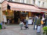 Davoli, an institution and the best choucroute in Paris